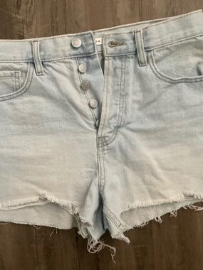 PacSun of light-wash, high-rise denim cutoff shorts, size 27